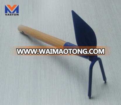 Pointed Garden Hoe with Wood Hand